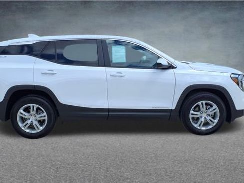 Used 2023 GMC Terrain SLE FWD image 10