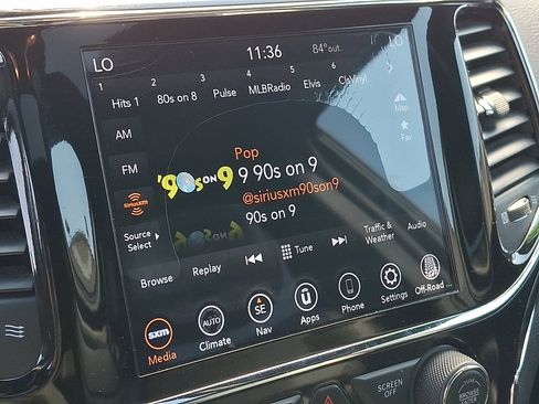 Used 2020 Jeep Grand Cherokee Limited AWD/4WD image 19