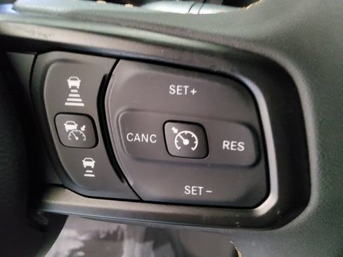 Used 2024 Jeep Wrangler Willys image 27