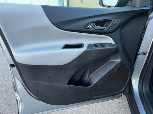 Used 2024 Chevrolet Equinox LS w/ LS Convenience Package image 12