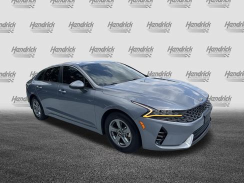Used 2021 Kia K5 LXS FWD image 2