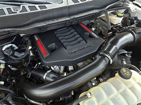 Used 2024 Ford F150 Raptor image 37