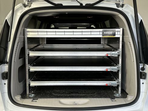 Used 2023 Chrysler Voyager LX FWD image 25