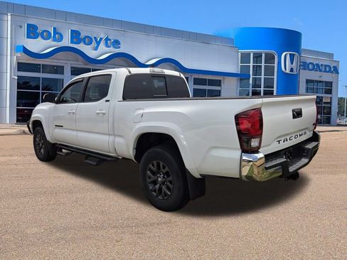 Used 2022 Toyota Tacoma SR5 RWD image 5