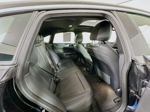 Used 2024 BMW i4 eDrive40 image 31