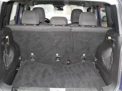 Used 2016 Jeep Renegade Trailhawk image 9