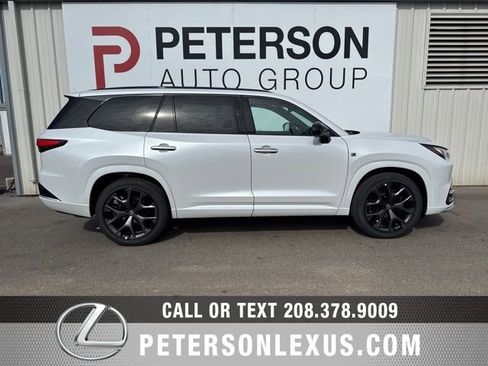 New 2026 Lexus TX 500h AWD image 3