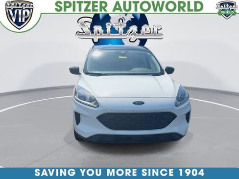 Used 2022 Ford Escape SE w/ SE Sport Appearance Package AWD/4WD image 3