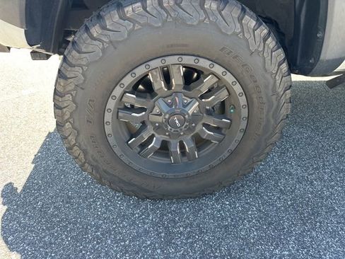 Used 2020 Toyota Tacoma TRD Pro AWD/4WD image 5