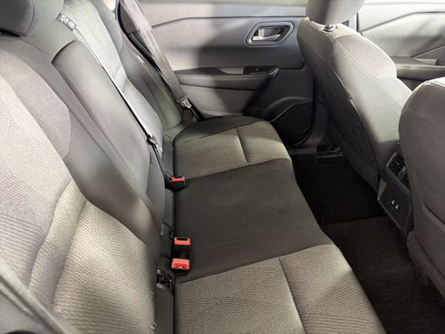 Used 2025 Nissan Rogue SV FWD image 23