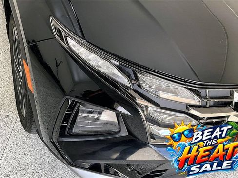 Used 2025 Hyundai Tucson Limited FWD image 36