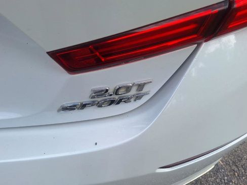 Used 2019 Honda Accord Sport image 3