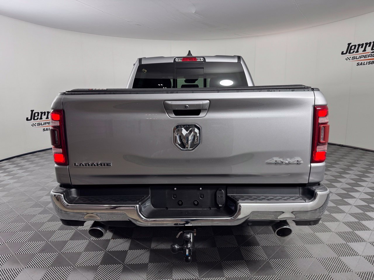 Used 2023 RAM 1500 Laramie AWD/4WD image 8