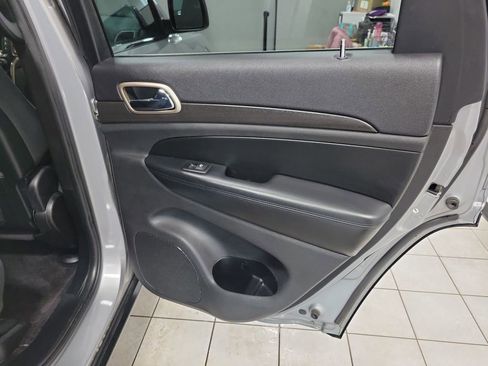 Used 2016 Jeep Grand Cherokee Laredo w/ Quick Order Package 23E image 24