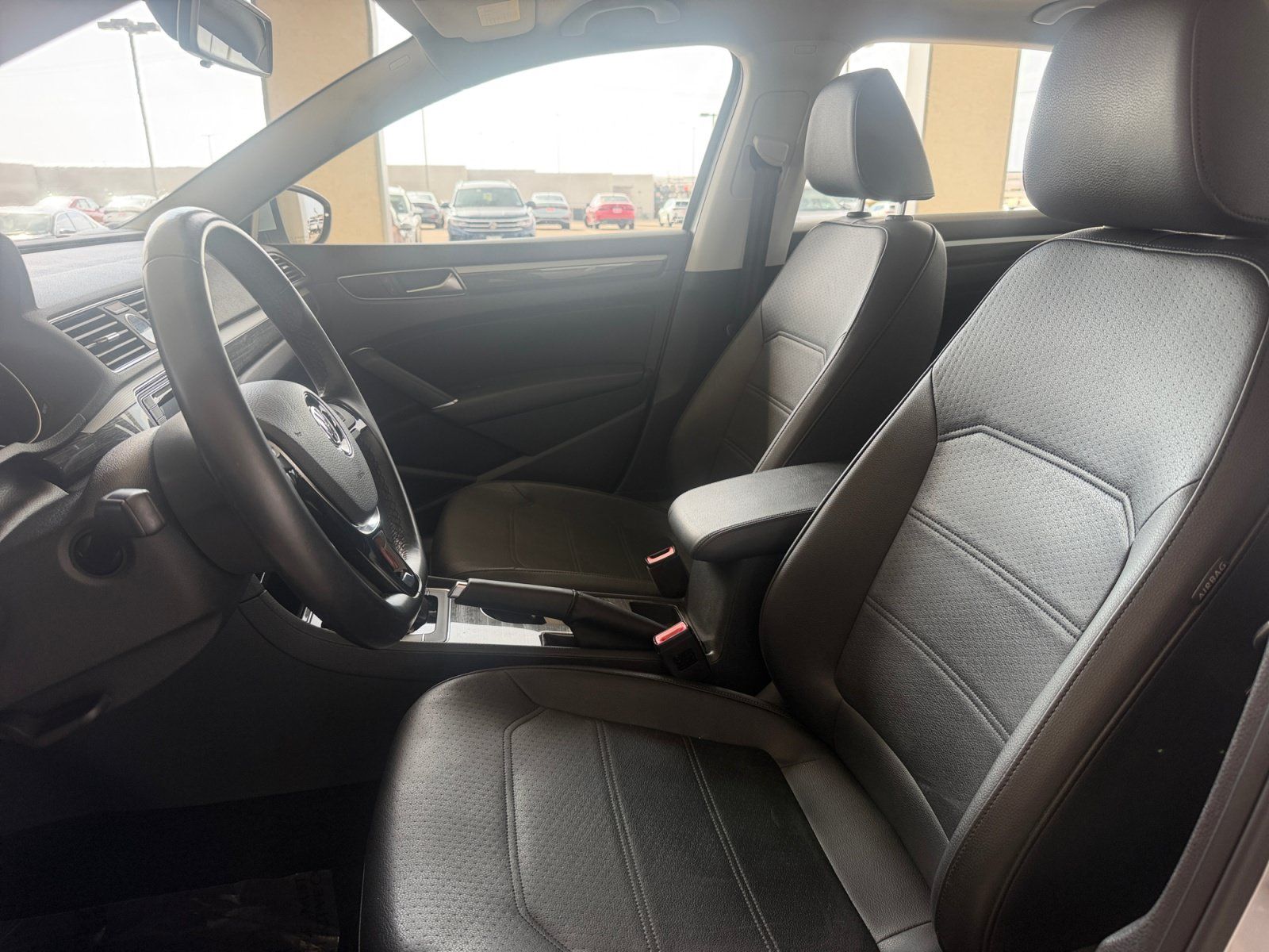 Used 2017 Volkswagen Passat 1.8T SE FWD image 23