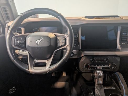 Used 2024 Ford Bronco Wildtrak image 16