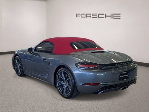 Used 2025 Porsche 718 Boxster RWD image 3