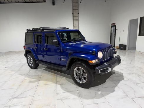 Used 2020 Jeep Wrangler Unlimited Sahara AWD/4WD image 3