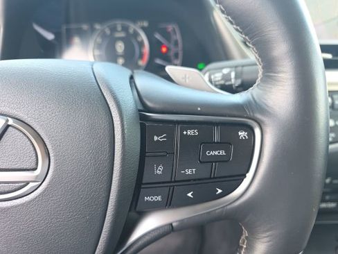 Used 2019 Lexus ES 350 w/ Premium Package image 16