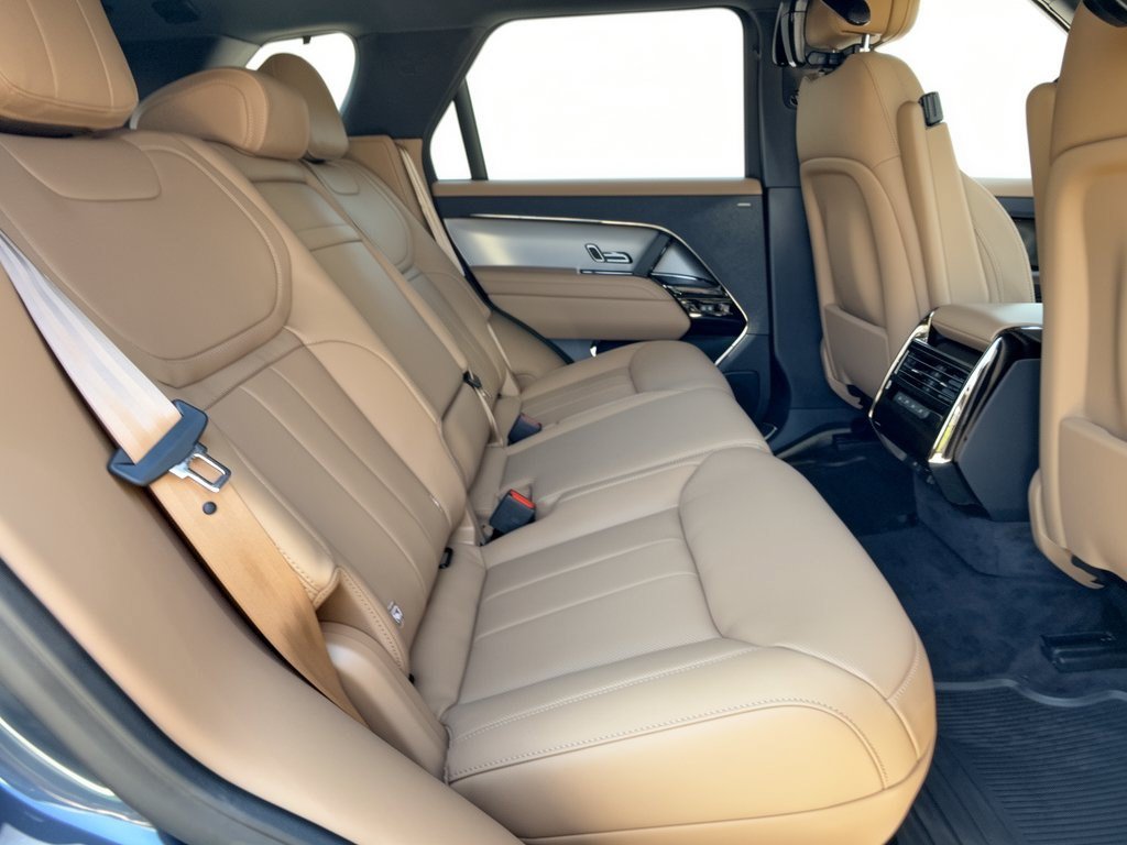 New 2027 Land Rover Range Rover Sport SE AWD/4WD image 29