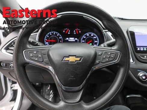 Used 2020 Chevrolet Malibu LT image 10