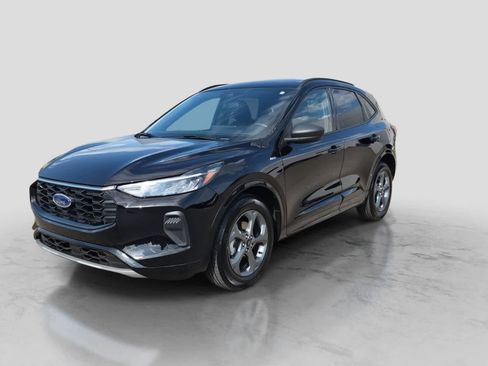 Used 2023 Ford Escape ST-Line w/ Tech Pack #1 AWD/4WD image 4