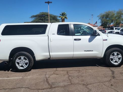 Used 2013 Toyota Tundra 4x4 Double Cab w/ SR5 Pkg image 10