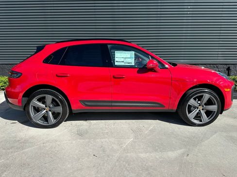 Certified 2026 Porsche Macan AWD/4WD image 10