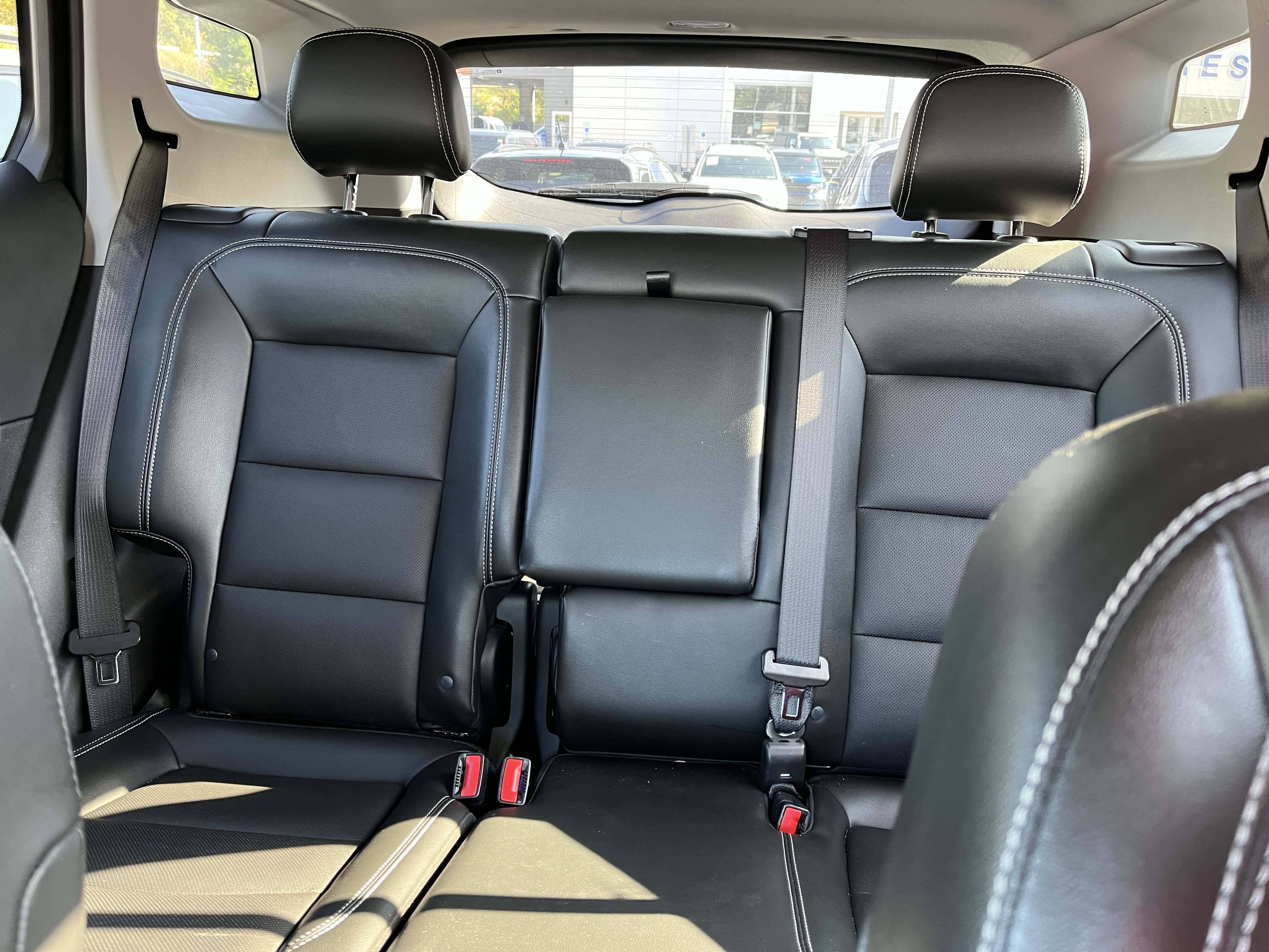 Used 2022 GMC Terrain SLT w/ Infotainment Package II AWD/4WD image 18