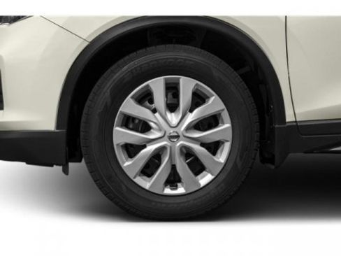 Used 2017 Nissan Rogue S w/ S Appearance Package FWD image 11