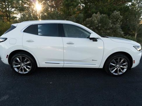 Used 2021 Buick Envision Avenir w/ Technology Package II image 2