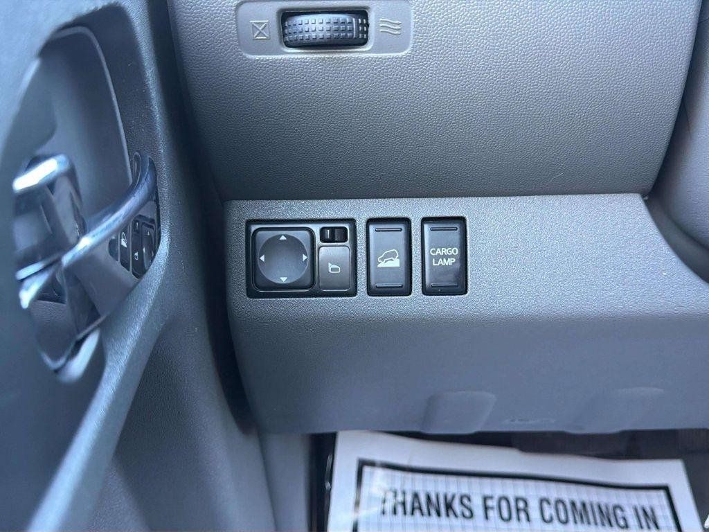 Used 2018 Nissan Frontier SV AWD/4WD image 24