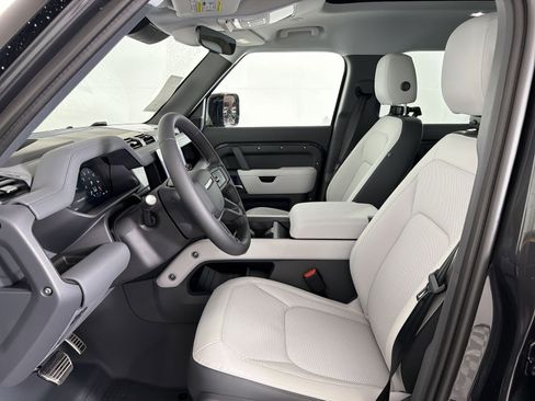 New 2025 Land Rover Defender 130 X-Dynamic SE image 23