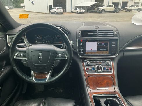 Used 2017 Lincoln Continental Reserve FWD image 20