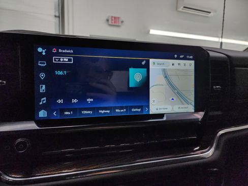 Used 2024 Chevrolet Silverado 3500 LT w/ Convenience Package image 46