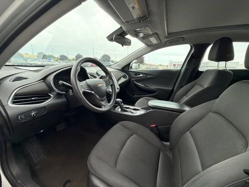 Used 2021 Chevrolet Malibu LT FWD image 8