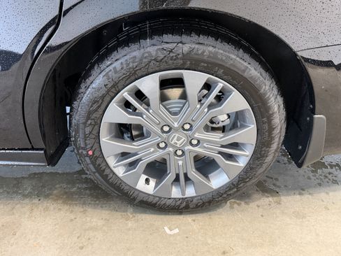 New 2026 Honda Odyssey Touring image 13