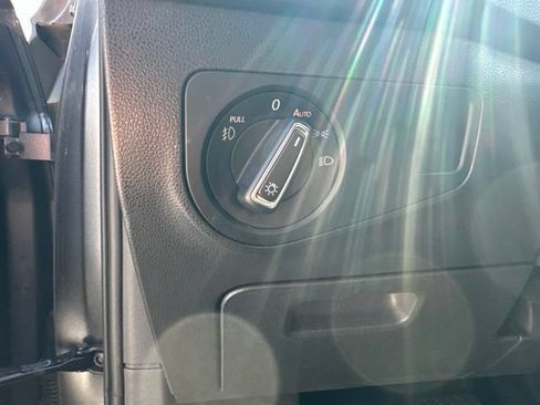 Used 2019 Volkswagen Tiguan SEL FWD image 7