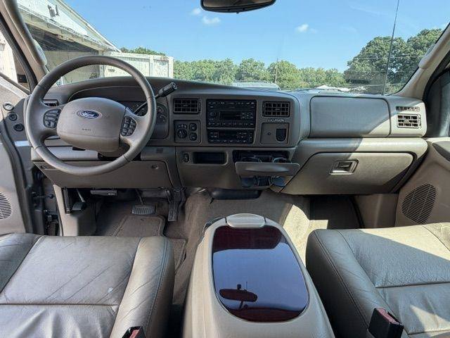Used 2003 Ford Excursion Limited AWD/4WD image 12