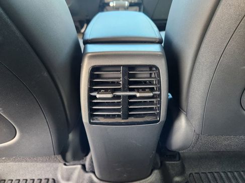 Certified 2024 Kia Niro EX image 11