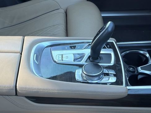 Used 2016 BMW 740i RWD image 5
