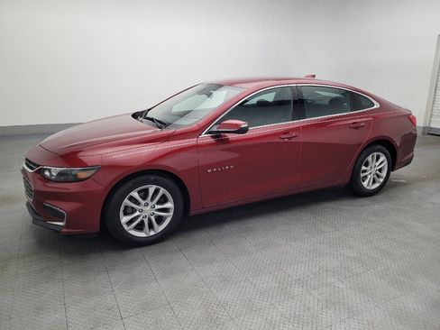 Used 2018 Chevrolet Malibu LT image 2