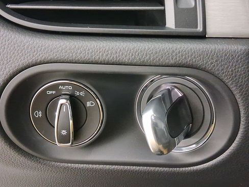 Used 2026 Porsche Macan image 19