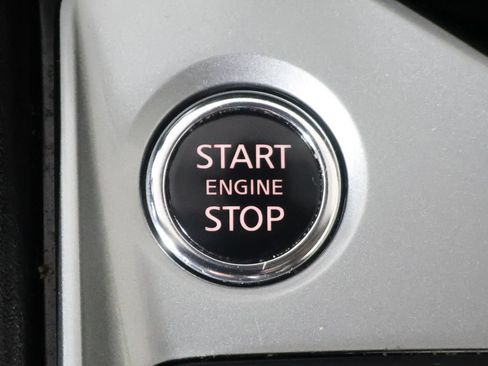 Used 2024 Nissan Altima 2.5 SV AWD/4WD image 32
