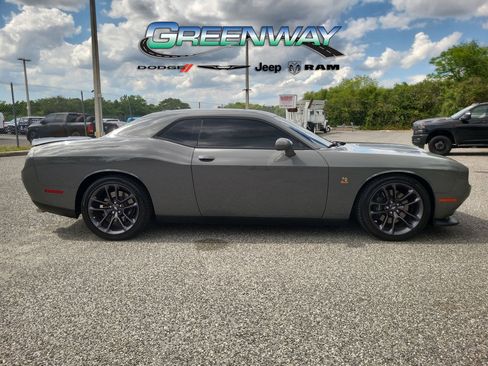 Used 2023 Dodge Challenger R/T Scat Pack RWD image 2