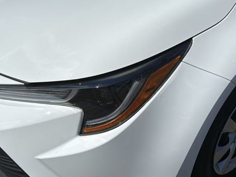 Used 2025 Toyota Corolla LE FWD image 7