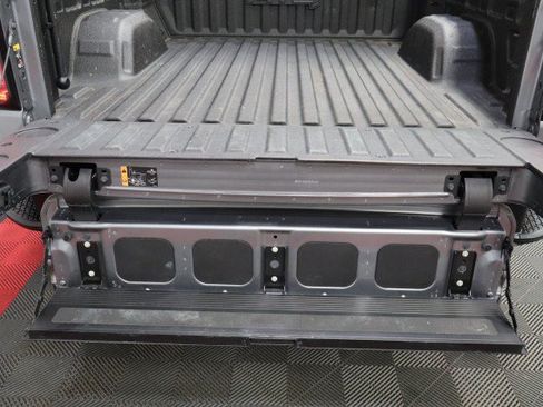 Used 2021 GMC Sierra 1500 AT4 w/ AT4 Premium Package AWD/4WD image 36