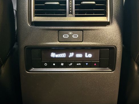Used 2024 MAZDA CX-90 Plug-In Hybrid w/ Preferred AWD/4WD image 28