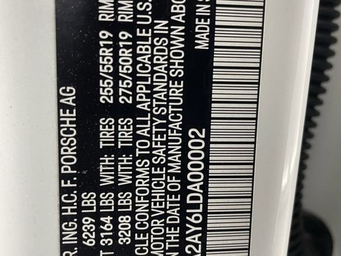 Certified 2020 Porsche Cayenne image 25