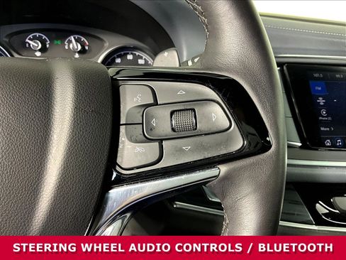 Used 2023 Buick Enclave Essence FWD image 12